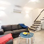 Perfectly Located Beachside Apartment In Elviria Marbella